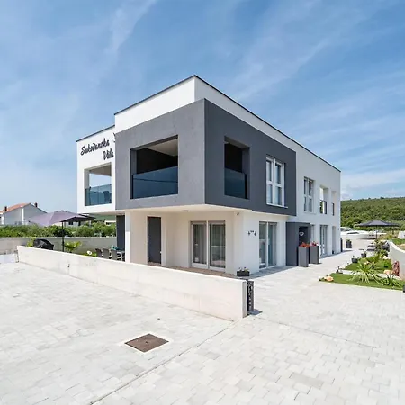 1 Bedroom Gorgeous In Apartament
